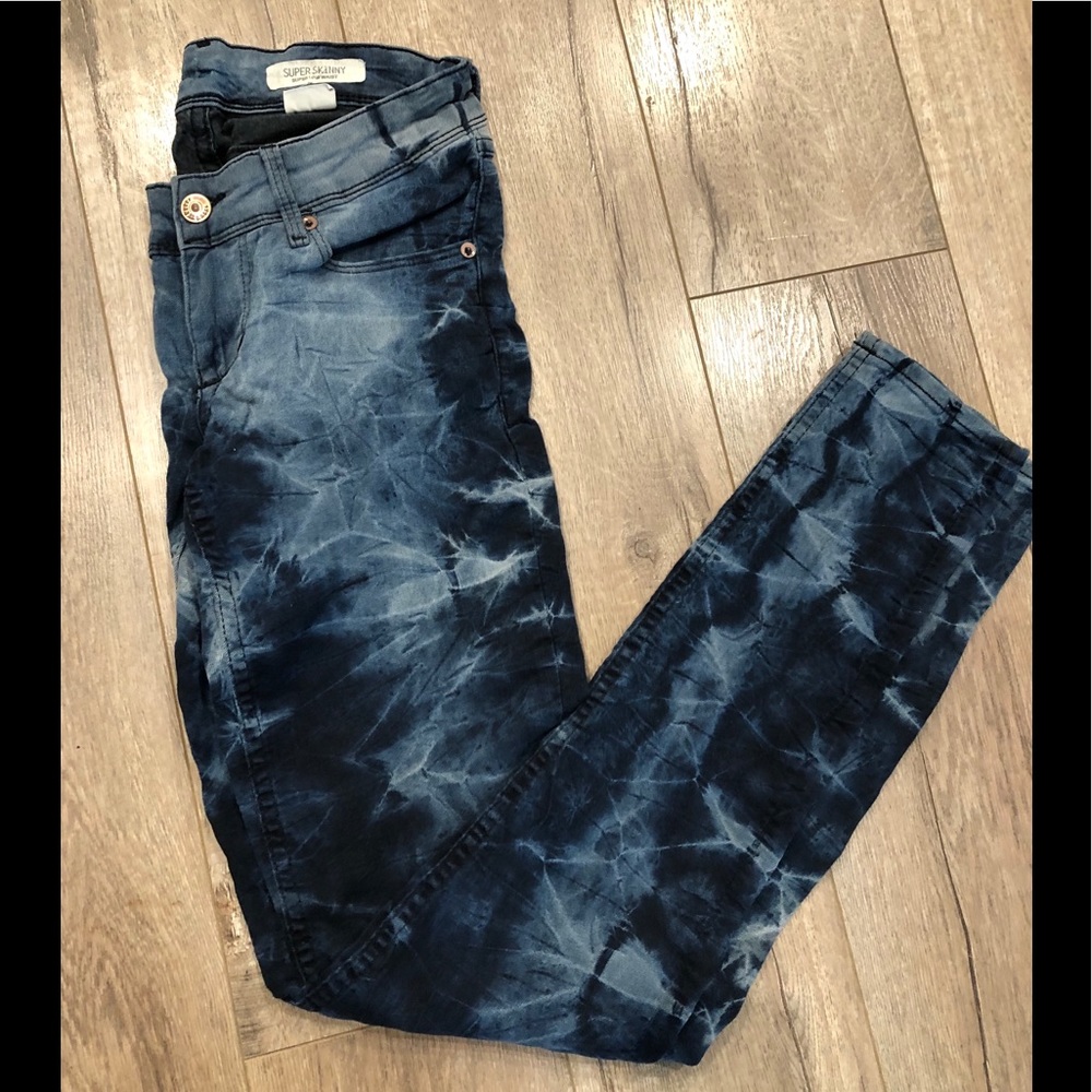 H&M super skinny blue tie dye jeans 26x32